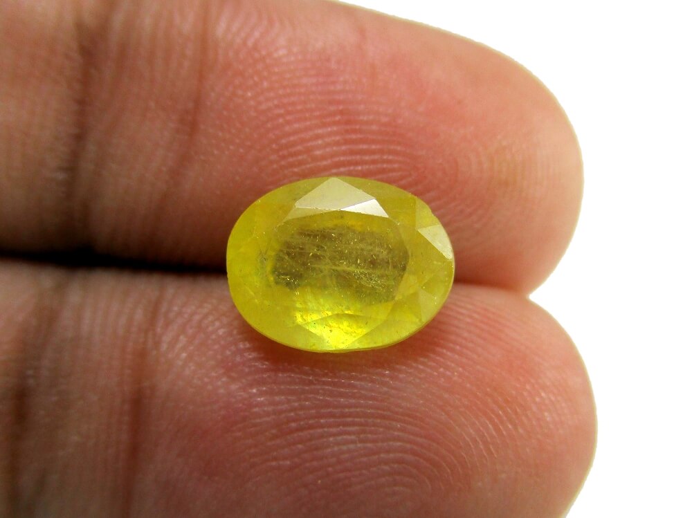 Yellow Sapphire - 3.53 Carat - GFE07005 - Image 3