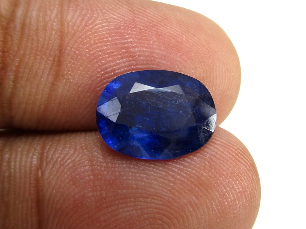 Blue Sapphire - 3.74 Carat - GFE08006 - Image 4