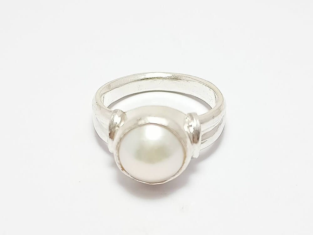 Pearl Ring 13